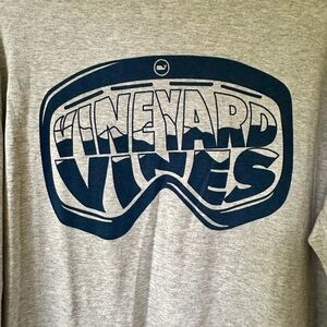 Vineyard Vines long sleeved gray T-shirt skiing goggles